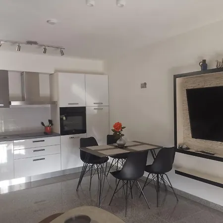 Amfora Apartment *