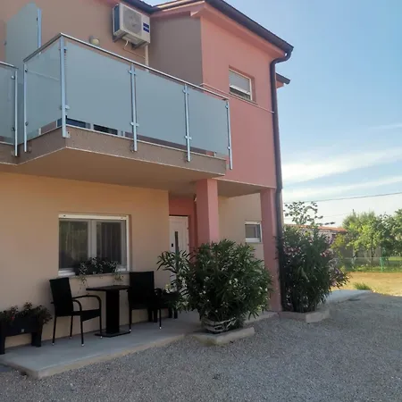 Amfora Apartman Valbandon